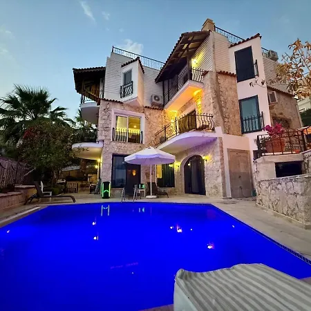 아파트 Kalkan Seaside Sharing Pool For 4 People