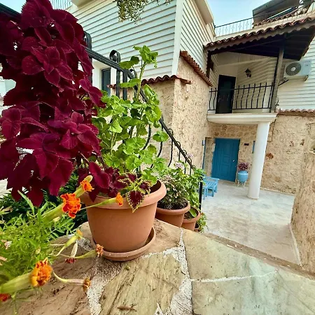 Kalkan Seaside Sharing Pool For 4 People カシュ