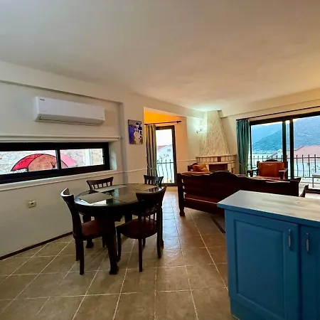 Kalkan Seaside Sharing Pool For 4 People 아파트 *